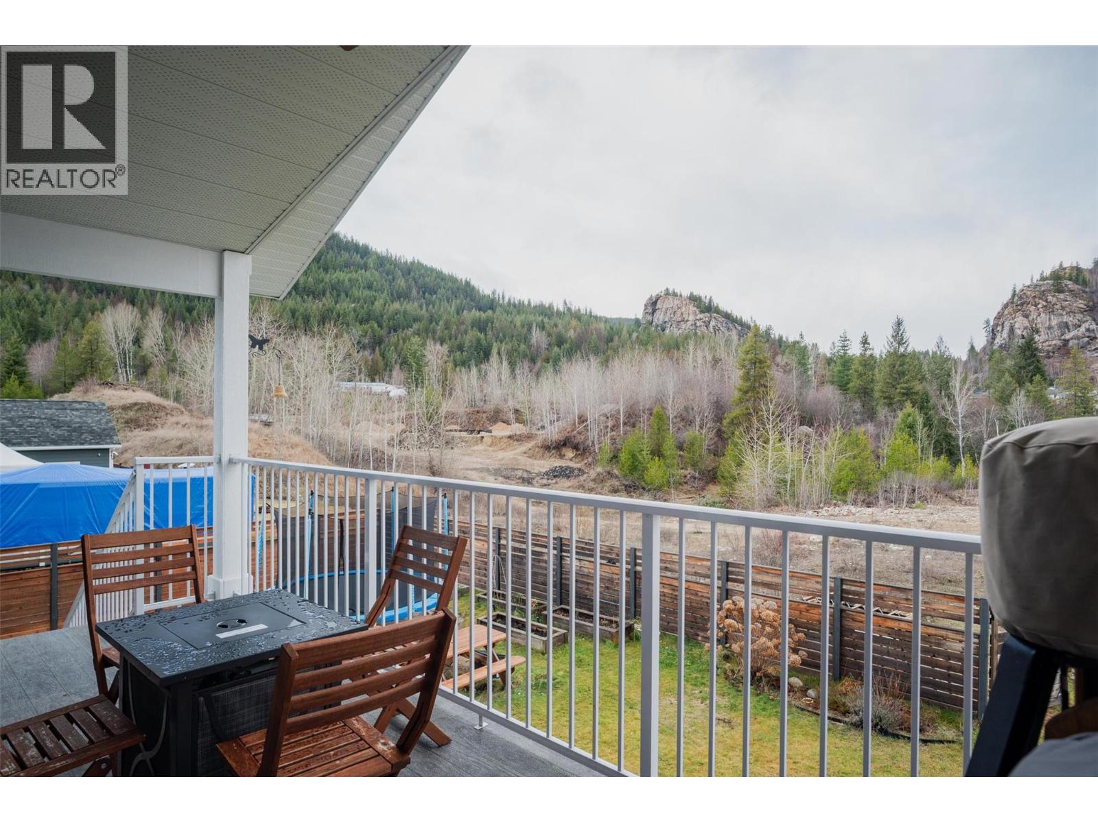 3921 Grandview Drive, Castlegar, British Columbia  V1N 4X9 - Photo 54 - 10371384