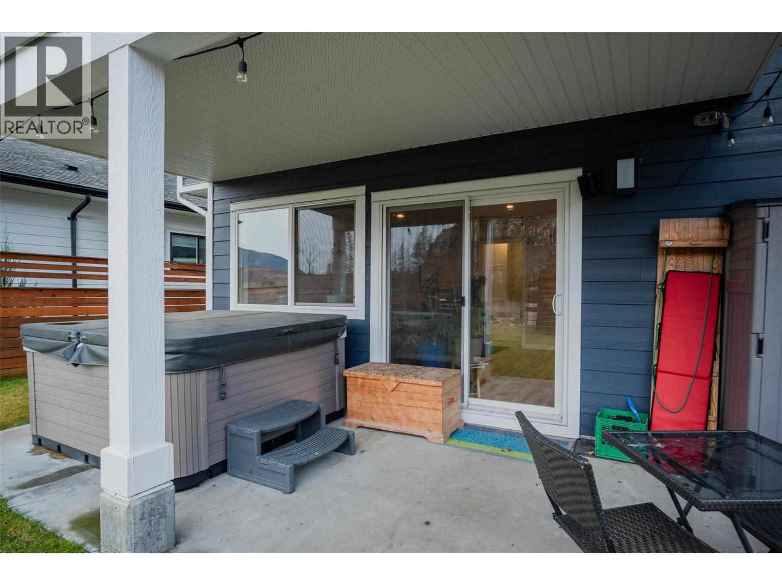 3921 Grandview Drive, Castlegar, British Columbia  V1N 4X9 - Photo 69 - 10371384