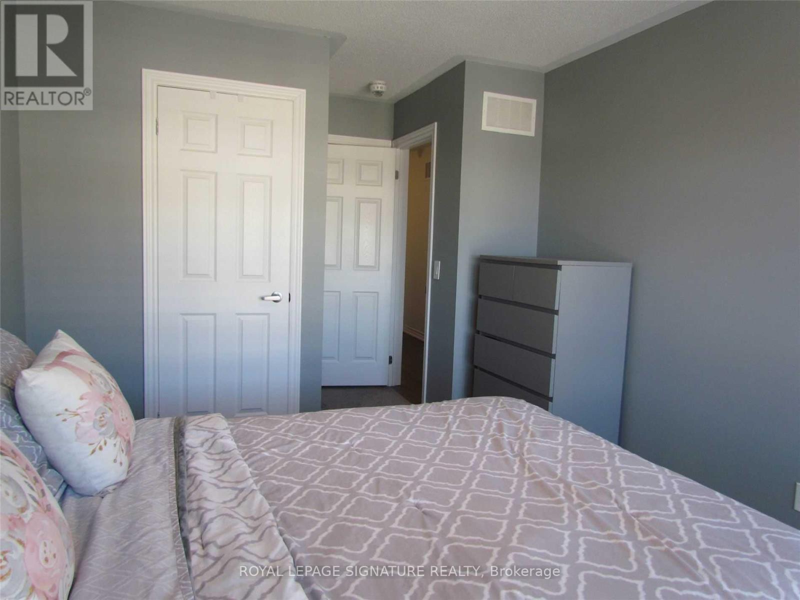 434 Athabasca Common, Oakville, Ontario  L6H 0R6 - Photo 2 - W12643512