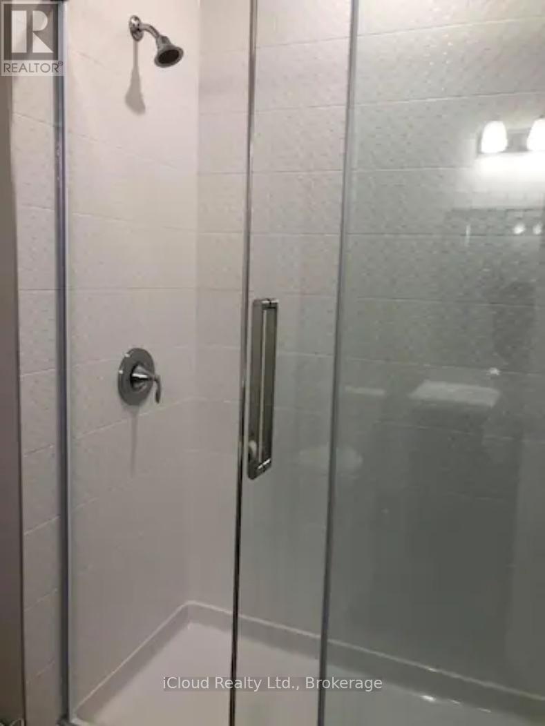 633 - 128 Grovewood Common, Oakville, Ontario  L6H 0X3 - Photo 10 - W12643516