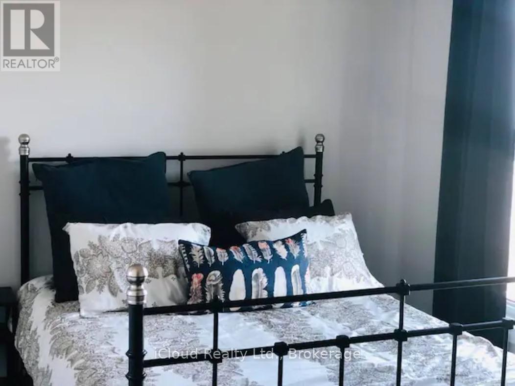 633 - 128 Grovewood Common, Oakville, Ontario  L6H 0X3 - Photo 8 - W12643516