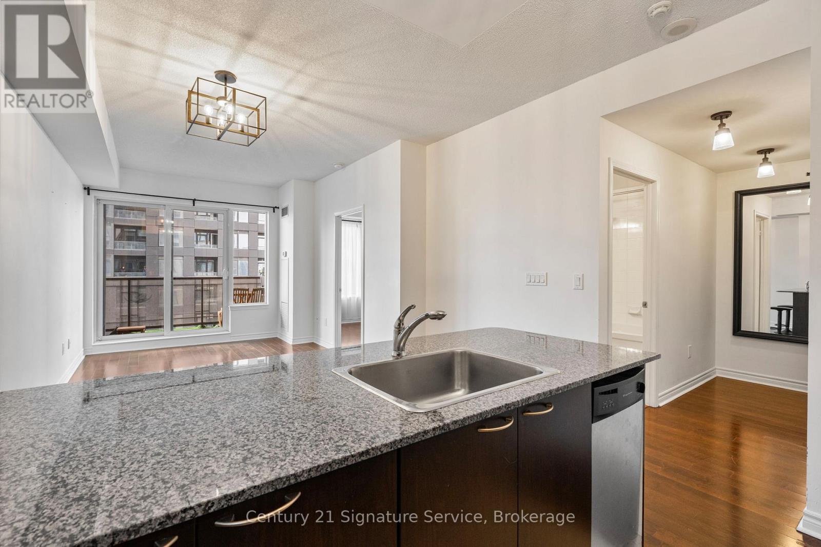 2001 - 385 Prince Of Wales Drive, Mississauga, Ontario  L5B 0C6 - Photo 10 - W12643520