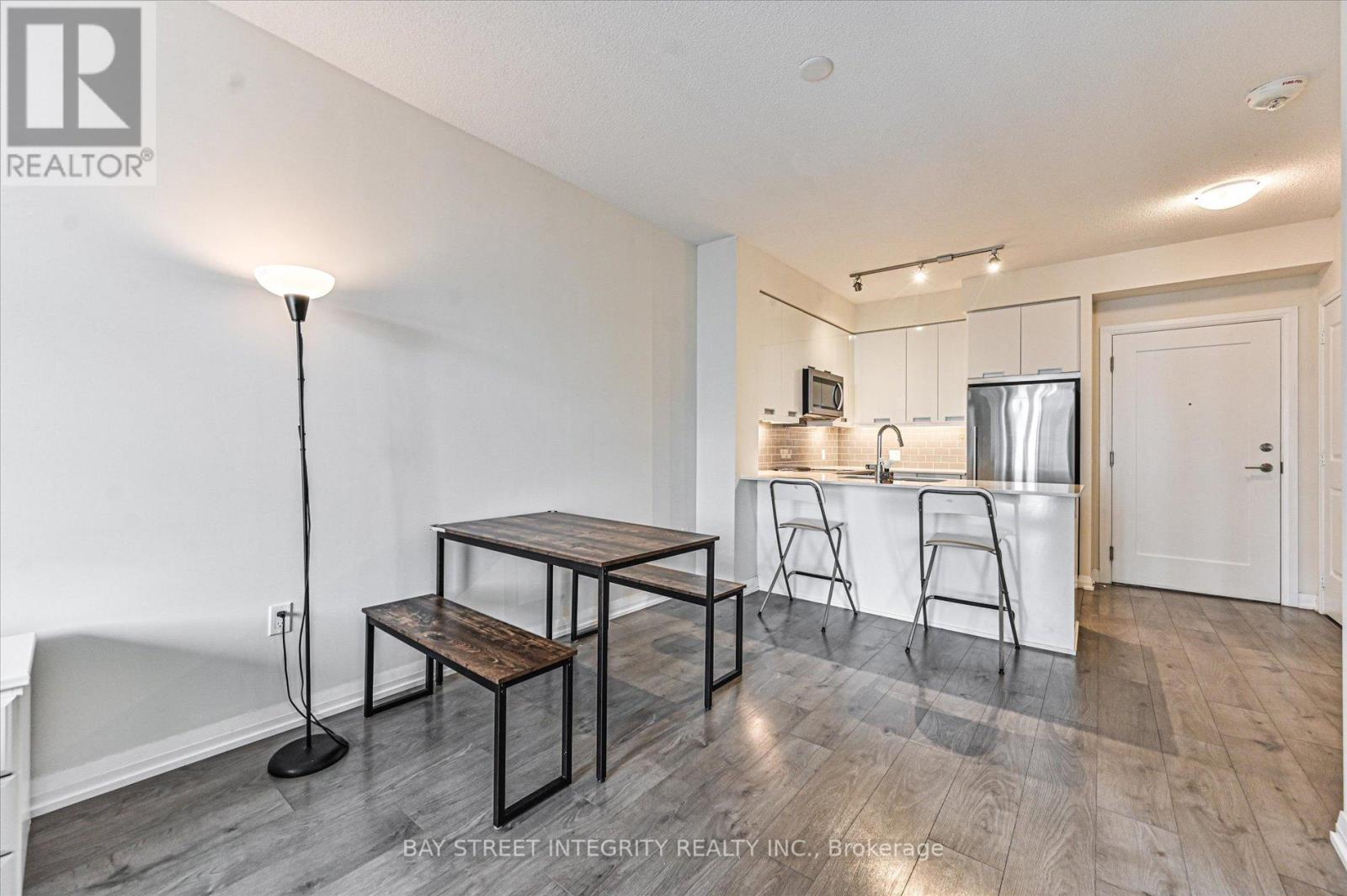 2719 - 35 Watergarden Drive, Mississauga, Ontario  L5R 0G8 - Photo 10 - W12643546