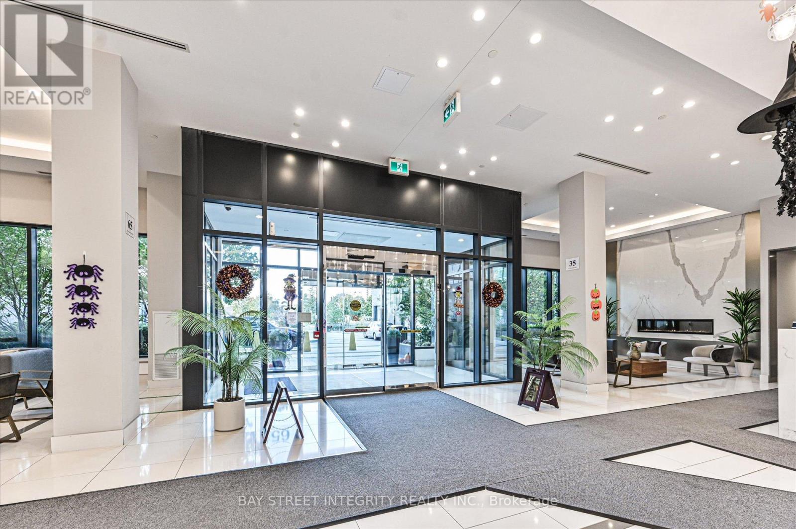 2719 - 35 Watergarden Drive, Mississauga, Ontario  L5R 0G8 - Photo 25 - W12643546