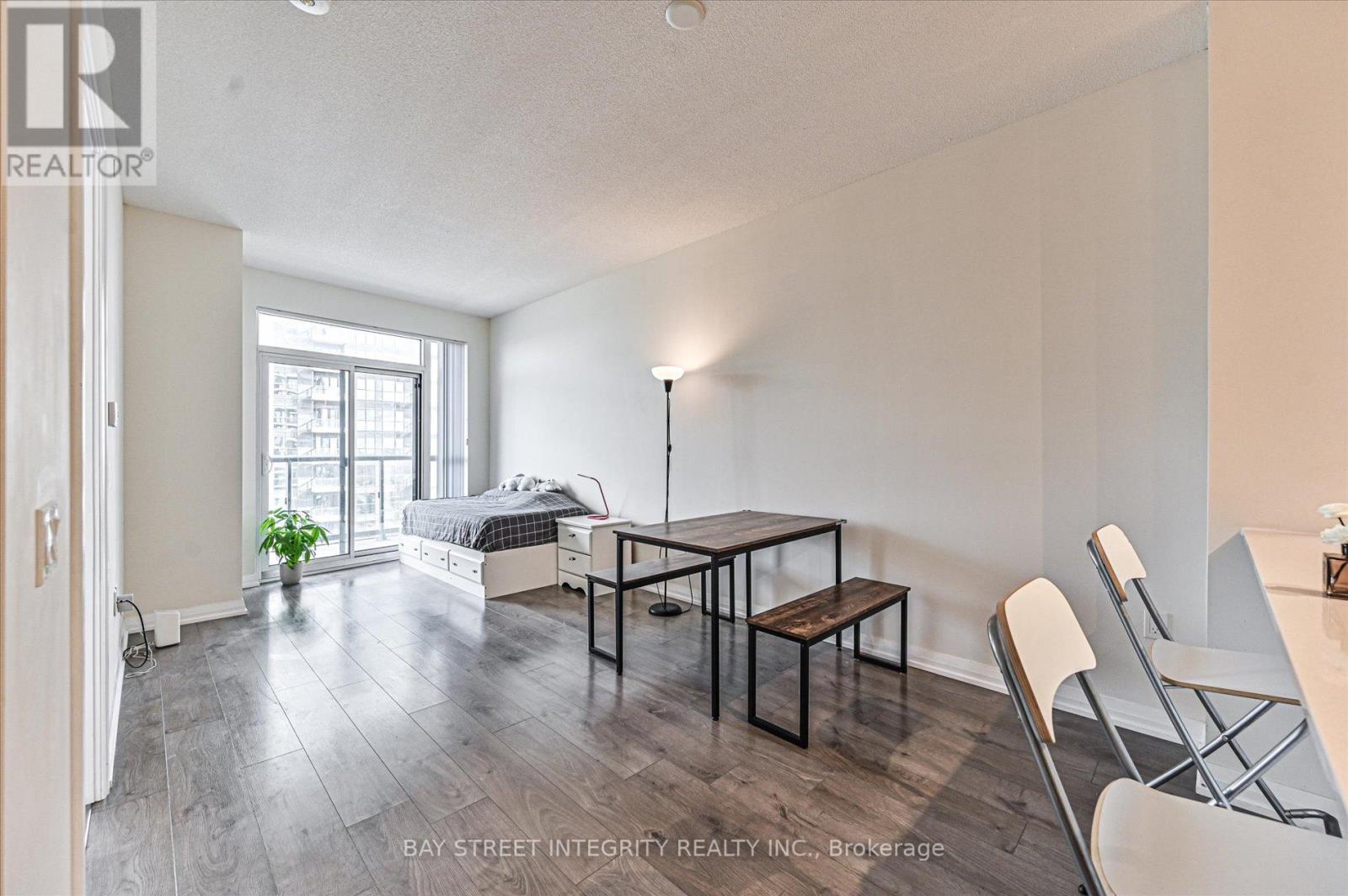 2719 - 35 Watergarden Drive, Mississauga, Ontario  L5R 0G8 - Photo 8 - W12643546