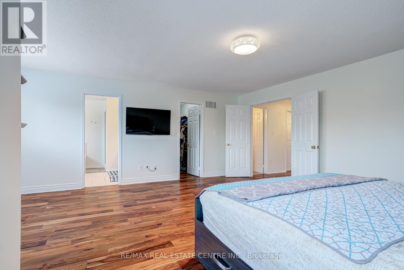 Upper - 5418 Loonlake Avenue, Mississauga, Ontario  L5V 2E1 - Photo 16 - W12643548