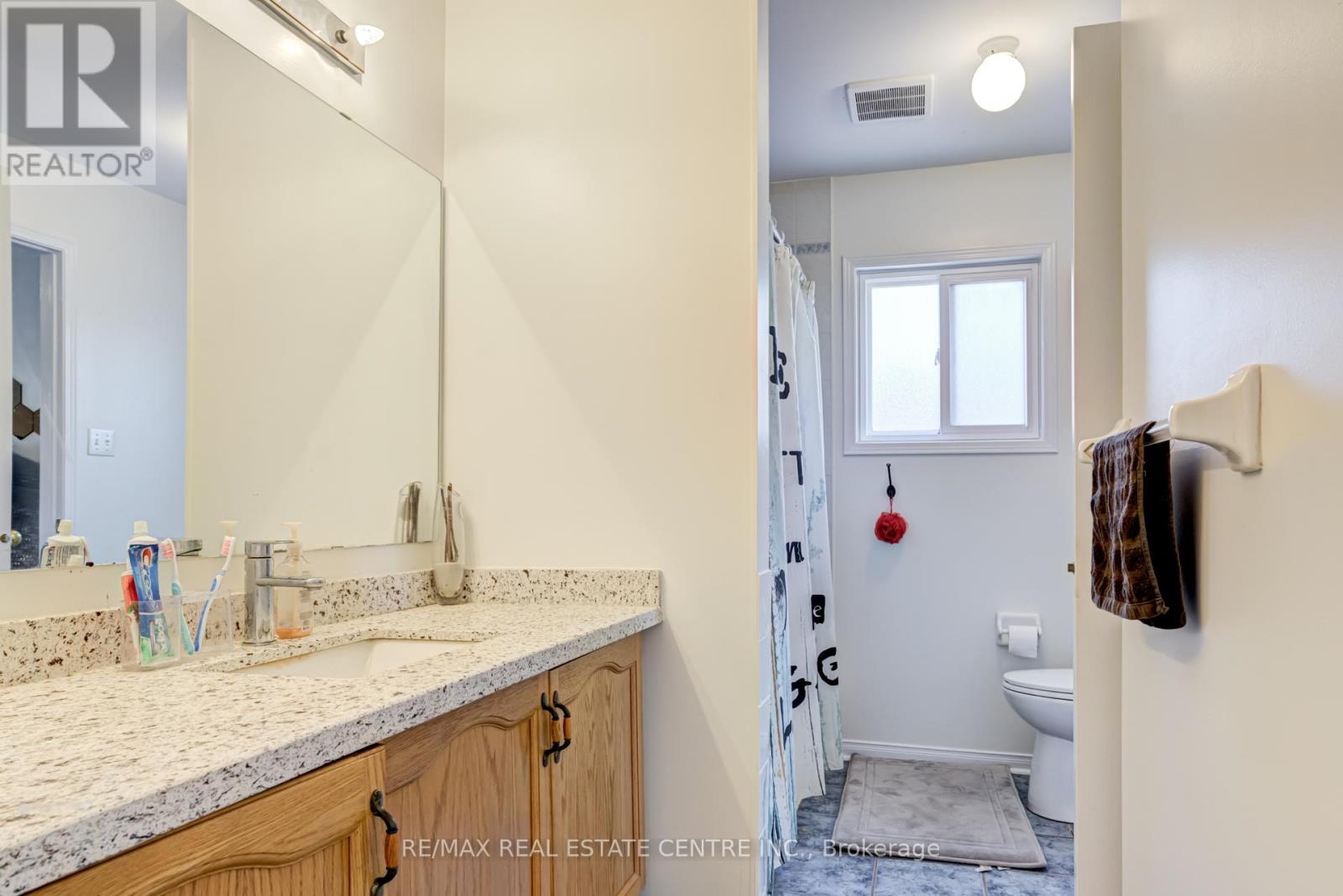 Upper - 5418 Loonlake Avenue, Mississauga, Ontario  L5V 2E1 - Photo 21 - W12643548