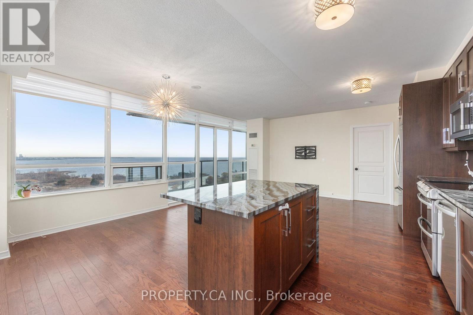 2206 - 2230 LAKE SHORE BOULEVARD W, Toronto, Ontario