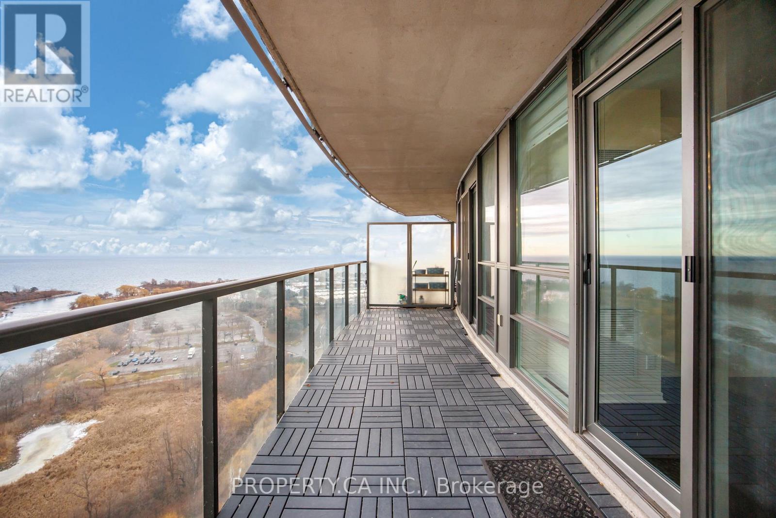 2206 - 2230 Lake Shore Boulevard W, Toronto, Ontario  M8V 0B2 - Photo 11 - W12643554