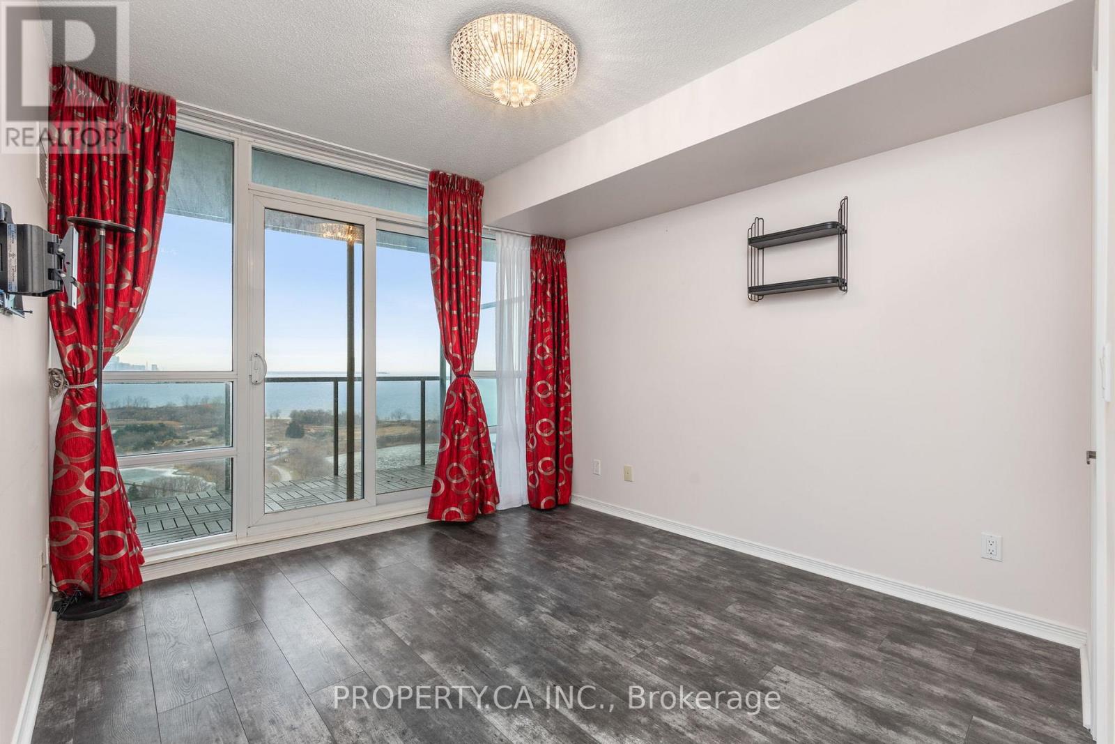 2206 - 2230 Lake Shore Boulevard W, Toronto, Ontario  M8V 0B2 - Photo 14 - W12643554