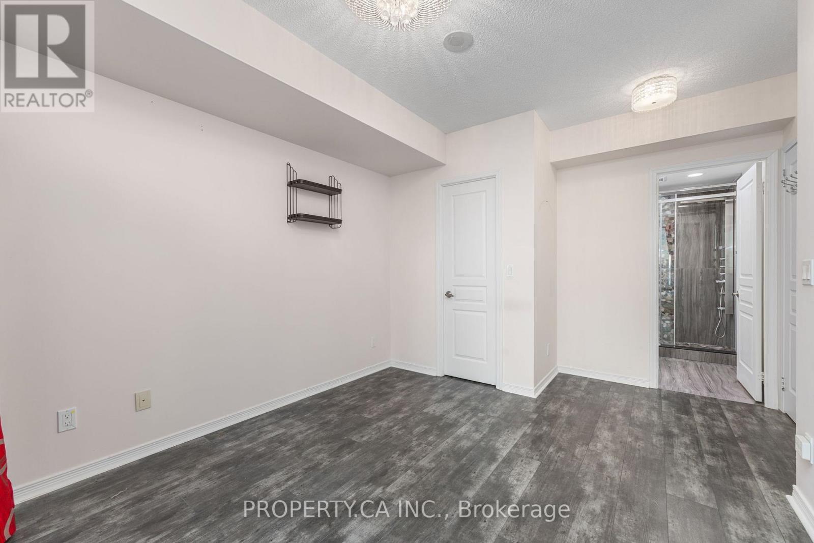 2206 - 2230 Lake Shore Boulevard W, Toronto, Ontario  M8V 0B2 - Photo 16 - W12643554