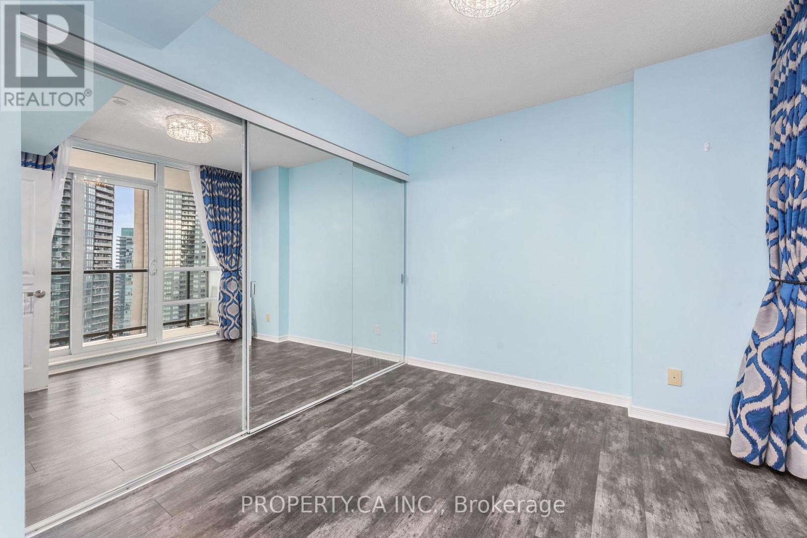 2206 - 2230 Lake Shore Boulevard W, Toronto, Ontario  M8V 0B2 - Photo 19 - W12643554