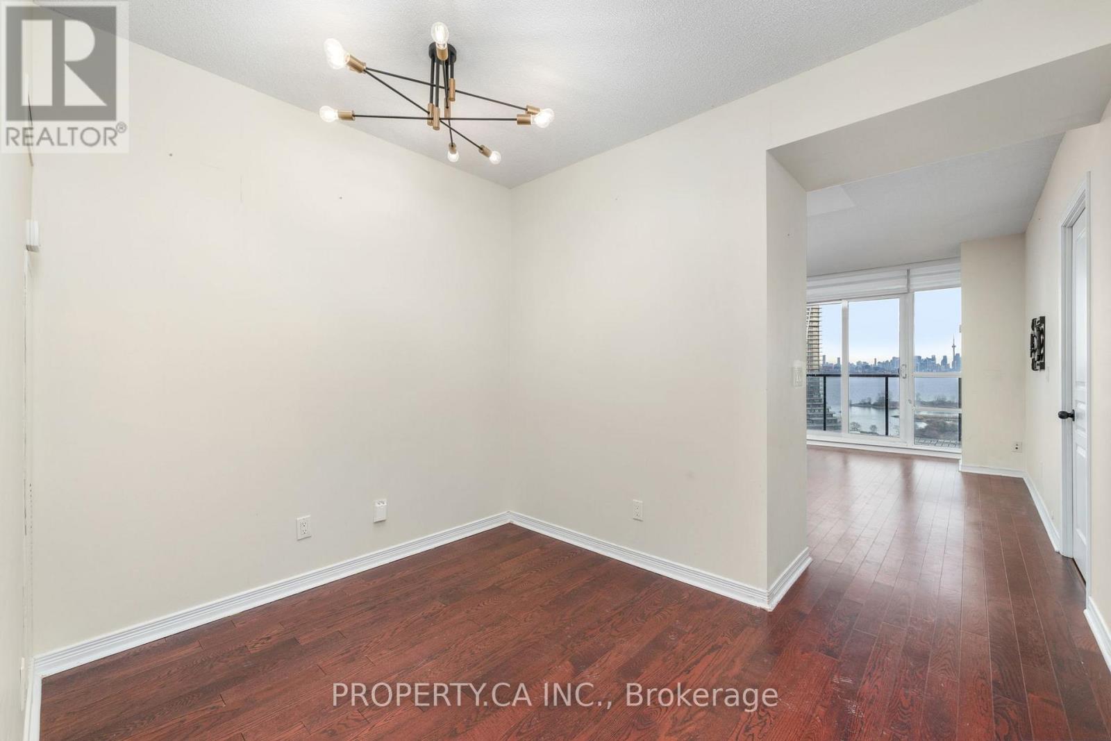 2206 - 2230 Lake Shore Boulevard W, Toronto, Ontario  M8V 0B2 - Photo 4 - W12643554