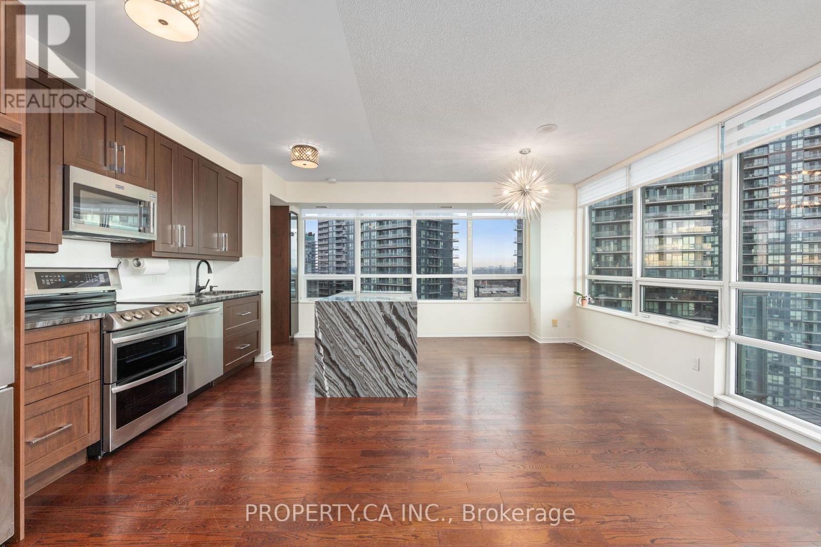 2206 - 2230 Lake Shore Boulevard W, Toronto, Ontario  M8V 0B2 - Photo 5 - W12643554