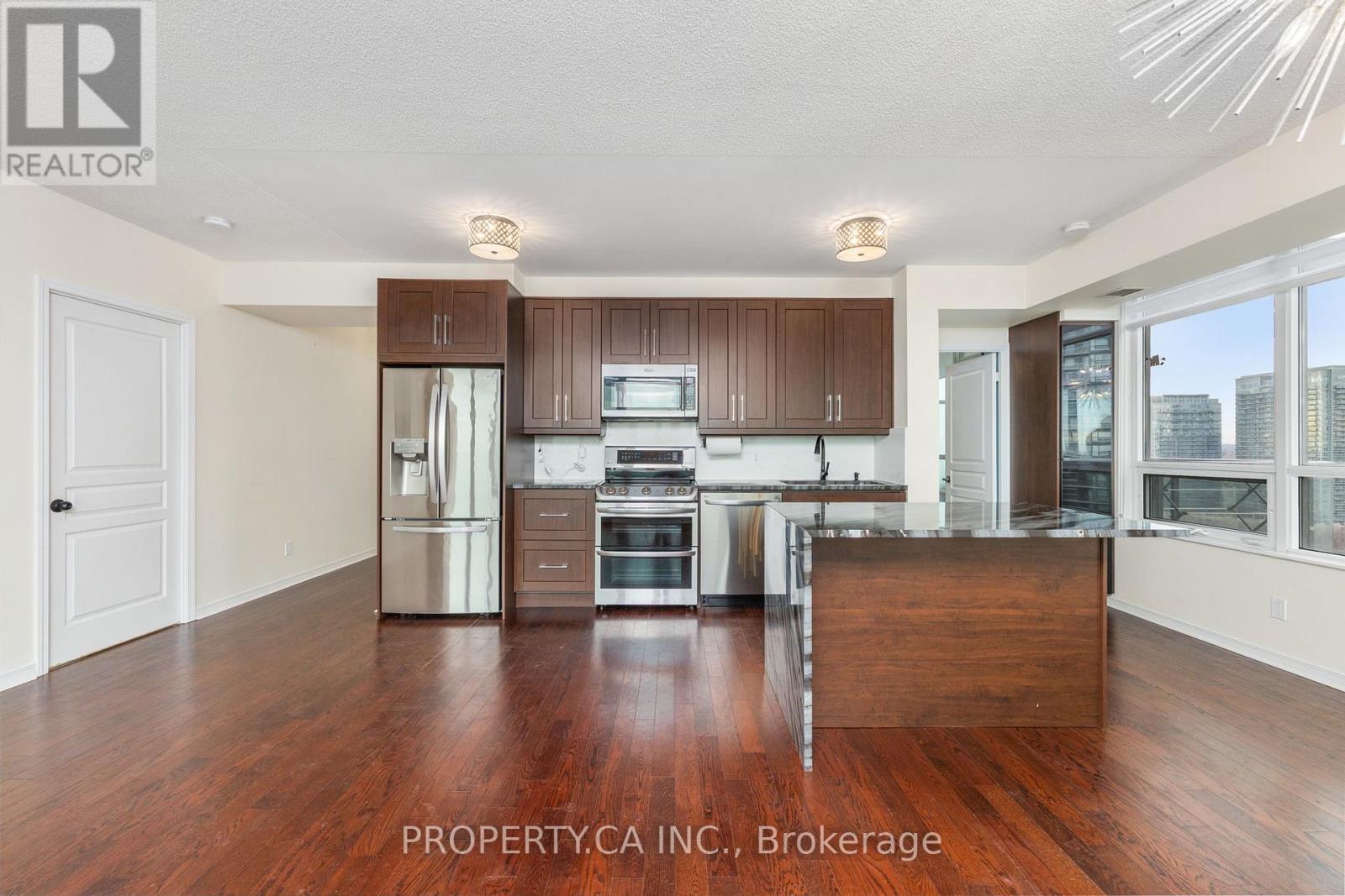 2206 - 2230 Lake Shore Boulevard W, Toronto, Ontario  M8V 0B2 - Photo 8 - W12643554