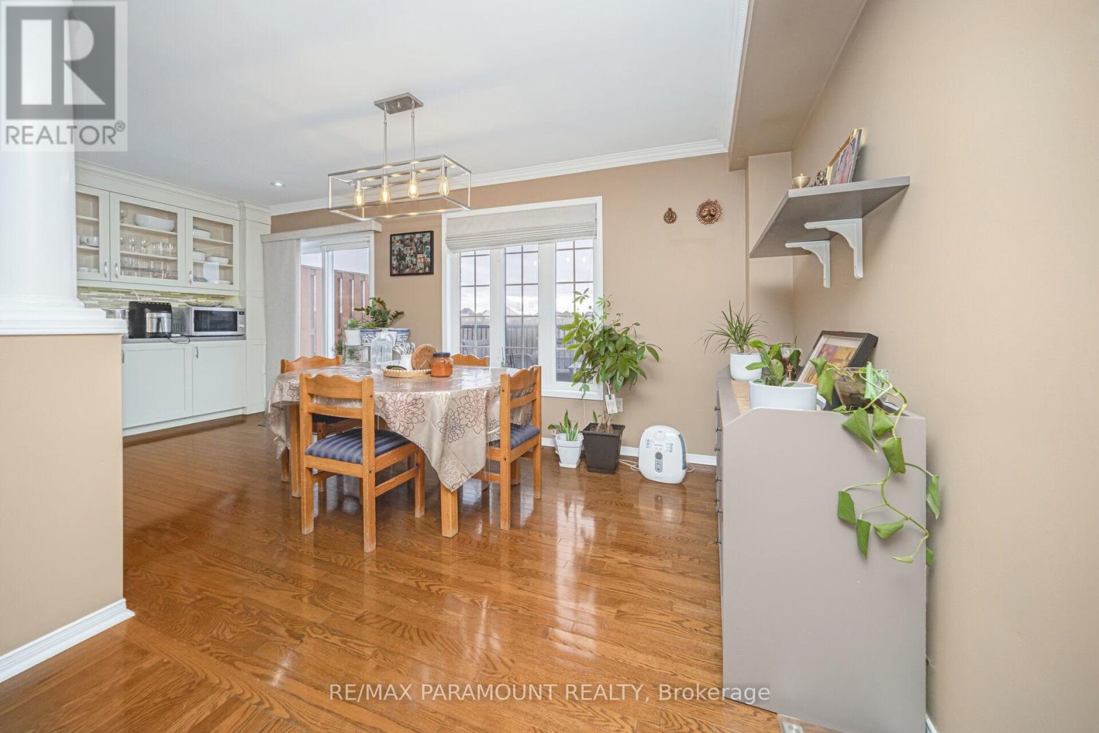 35 Flower Trail, Brampton, Ontario  L6P 1P1 - Photo 10 - W12643556