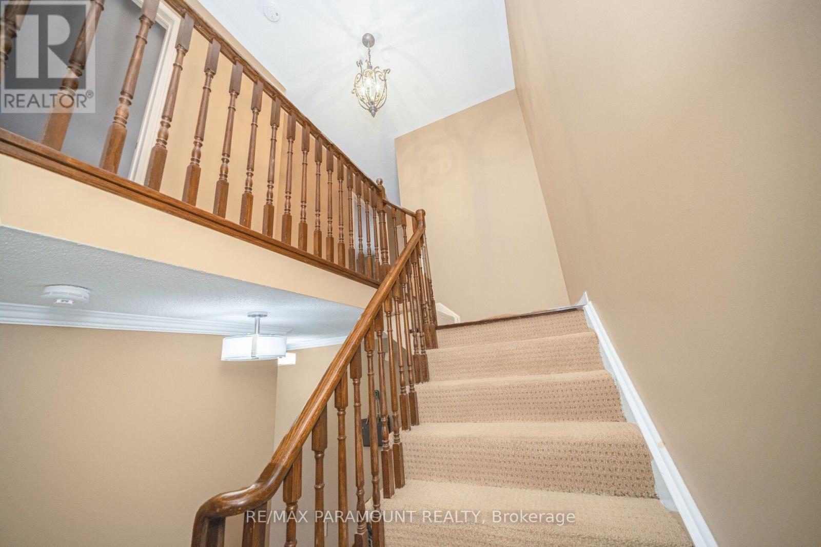 35 Flower Trail, Brampton, Ontario  L6P 1P1 - Photo 16 - W12643556