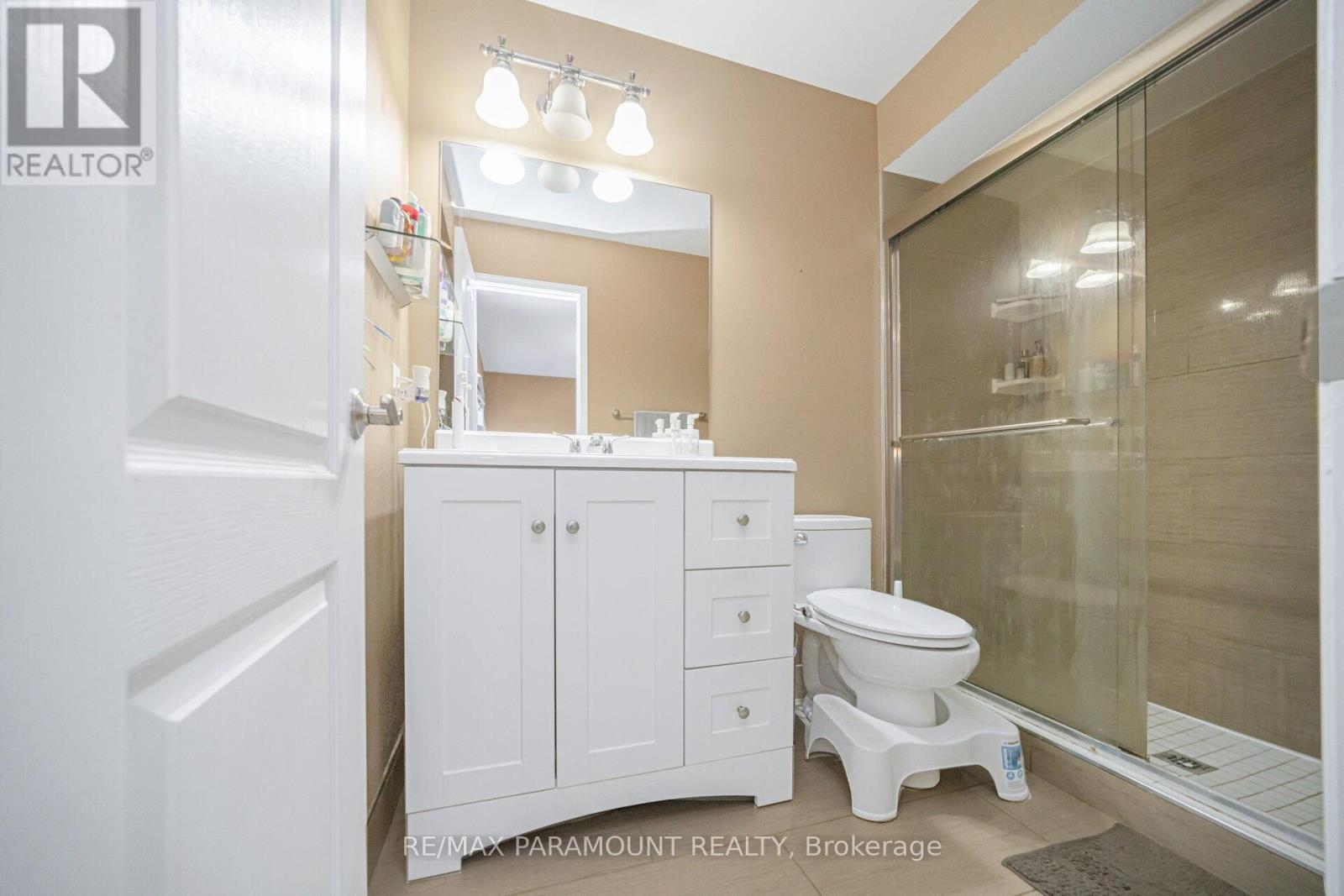 35 Flower Trail, Brampton, Ontario  L6P 1P1 - Photo 22 - W12643556