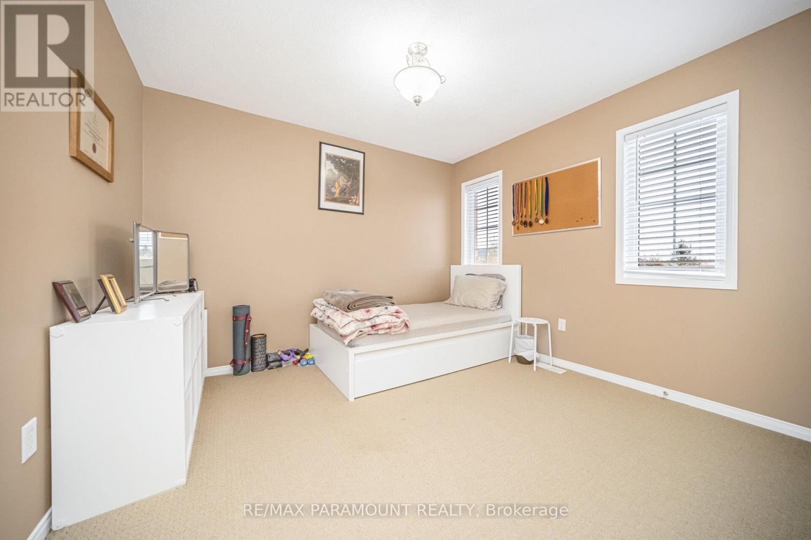 35 Flower Trail, Brampton, Ontario  L6P 1P1 - Photo 24 - W12643556