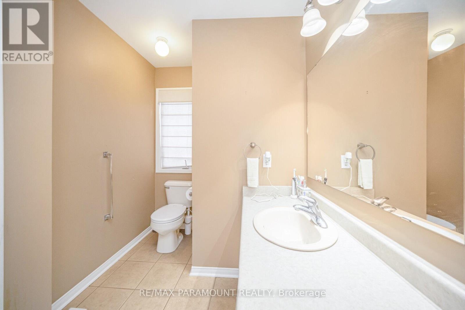 35 Flower Trail, Brampton, Ontario  L6P 1P1 - Photo 29 - W12643556