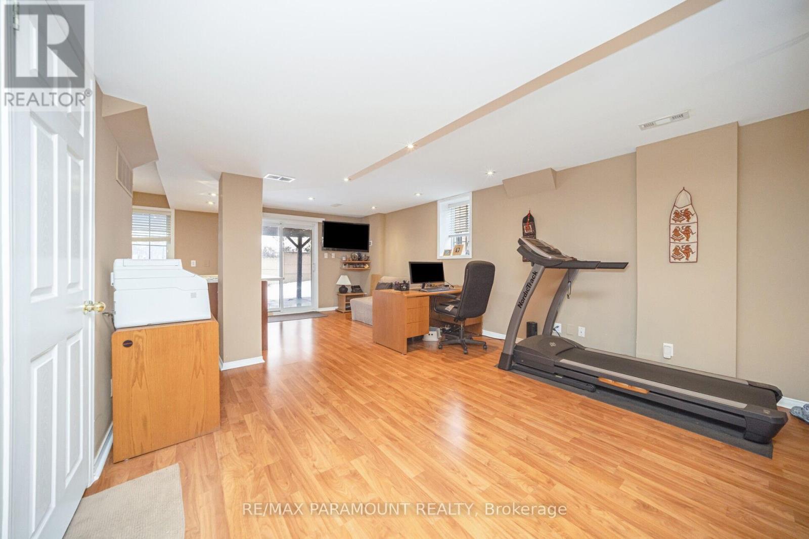 35 Flower Trail, Brampton, Ontario  L6P 1P1 - Photo 31 - W12643556