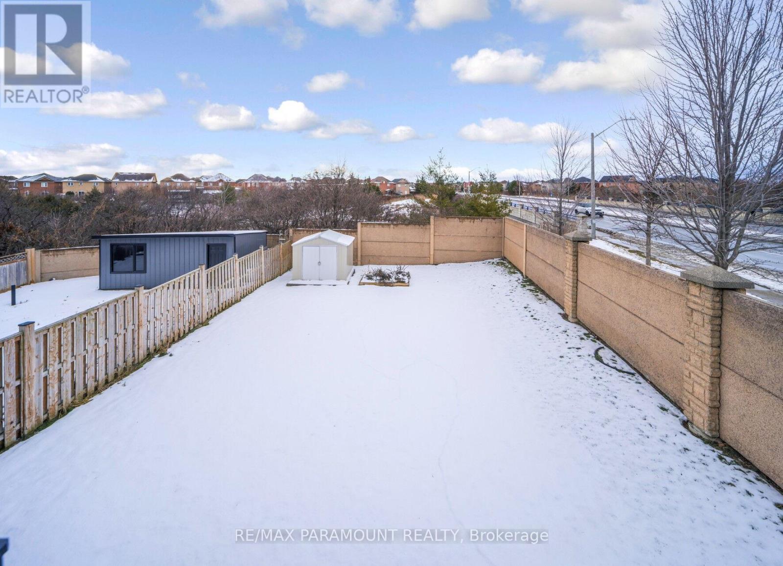 35 Flower Trail, Brampton, Ontario  L6P 1P1 - Photo 38 - W12643556