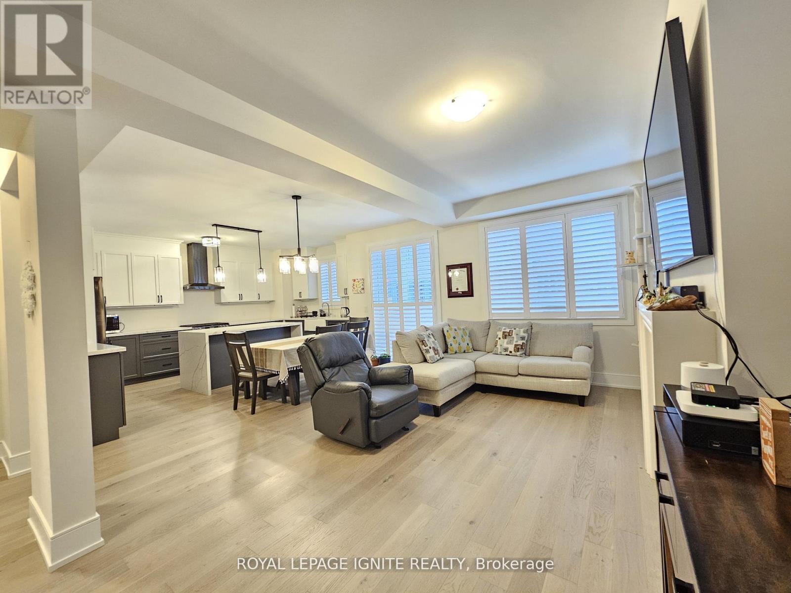 48 Duxbury Road, Brampton, Ontario  L6R 4E3 - Photo 7 - W12643562