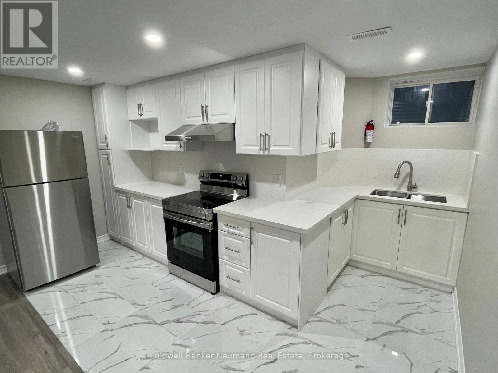 64 Laughland Lane, Guelph (Pineridge/westminster Woods), Ontario  N1L 0C6 - Photo 19 - X12643658