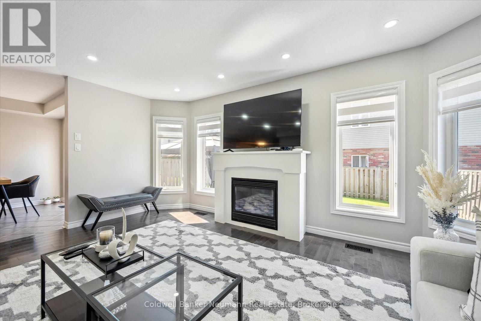 64 Laughland Lane, Guelph (Pineridge/westminster Woods), Ontario  N1L 0C6 - Photo 30 - X12643658