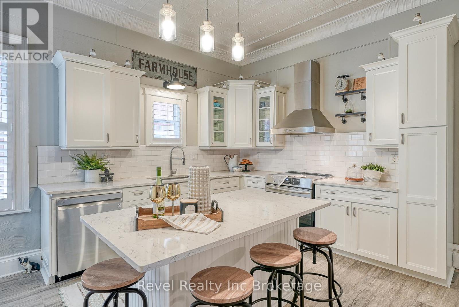 425 Ingersoll Avenue, Woodstock, Ontario  N4S 4X4 - Photo 18 - X12398188