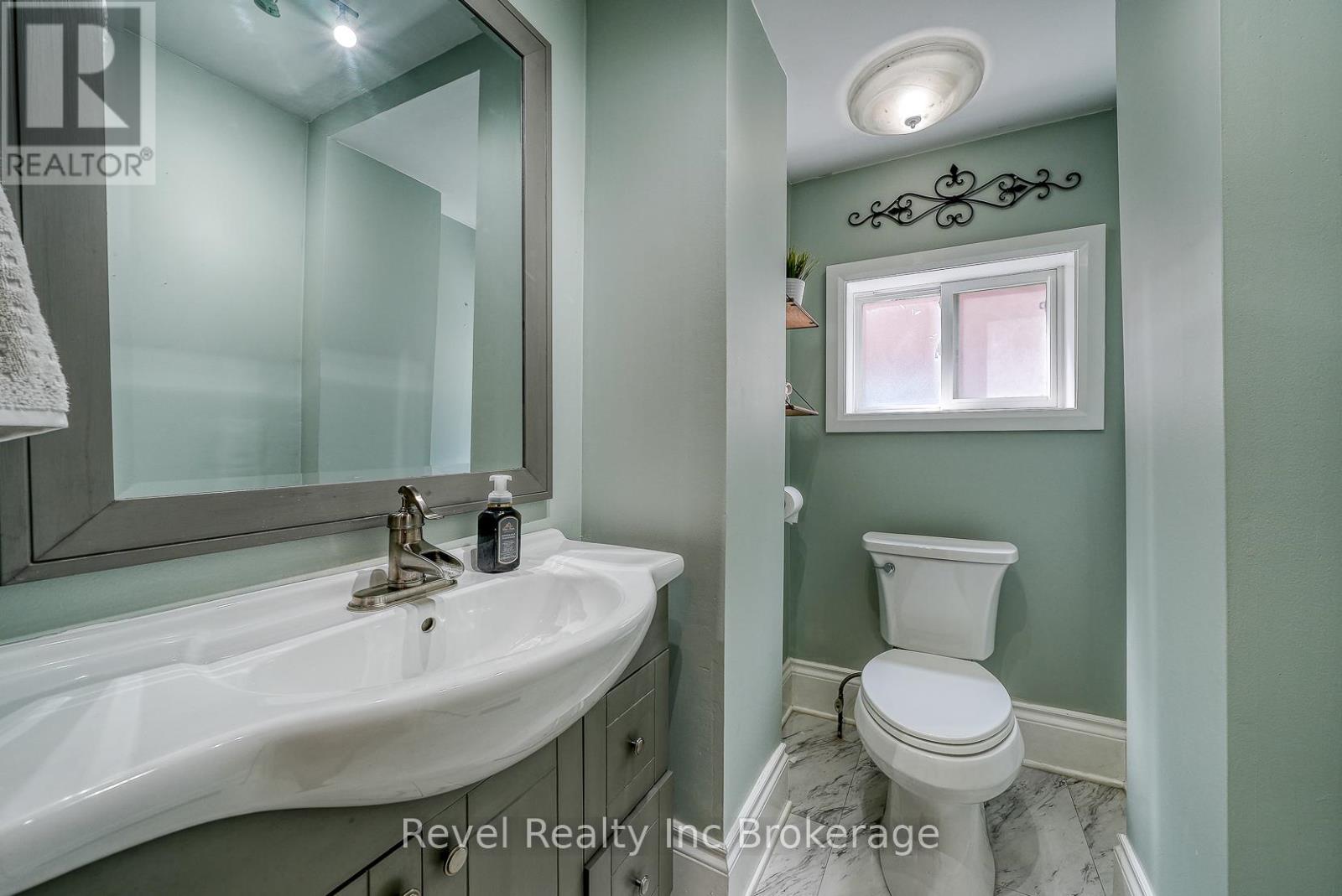 425 Ingersoll Avenue, Woodstock, Ontario  N4S 4X4 - Photo 23 - X12398188