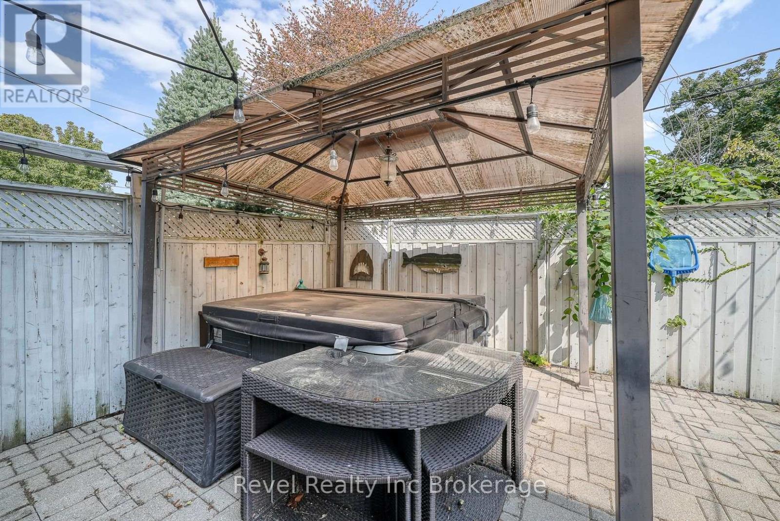 425 Ingersoll Avenue, Woodstock, Ontario  N4S 4X4 - Photo 36 - X12398188