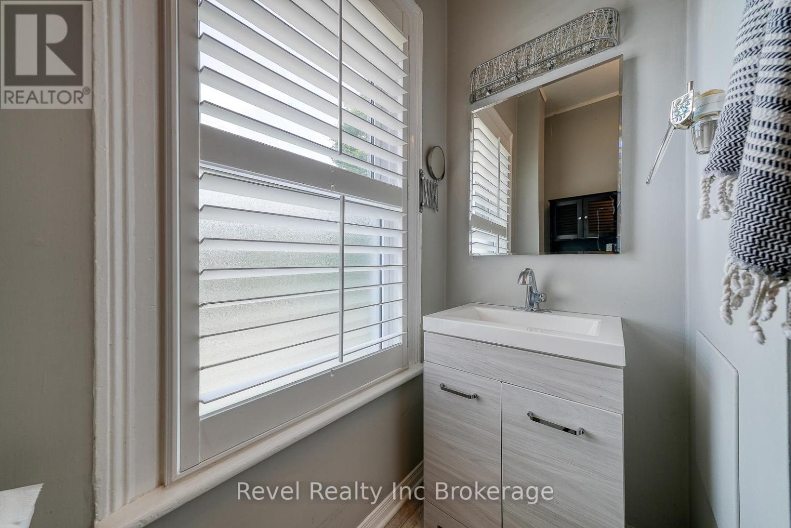 425 Ingersoll Avenue, Woodstock, Ontario  N4S 4X4 - Photo 28 - X12398188