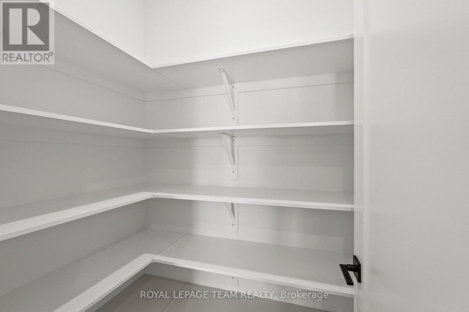 1051 Moore Street, Brockville, Ontario  K6V 0H1 - Photo 17 - X12643610