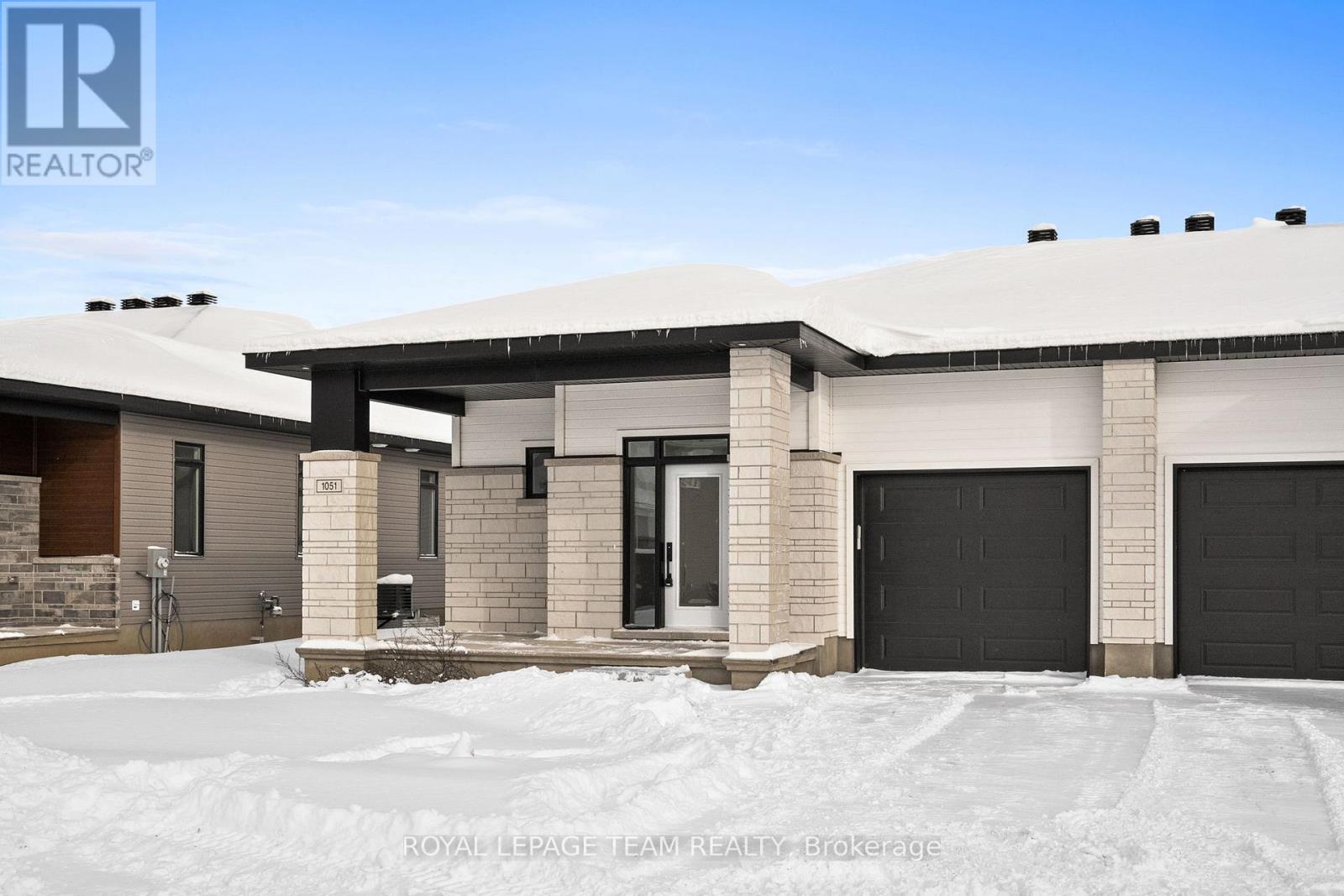 1051 Moore Street, Brockville, Ontario  K6V 0H1 - Photo 2 - X12643610