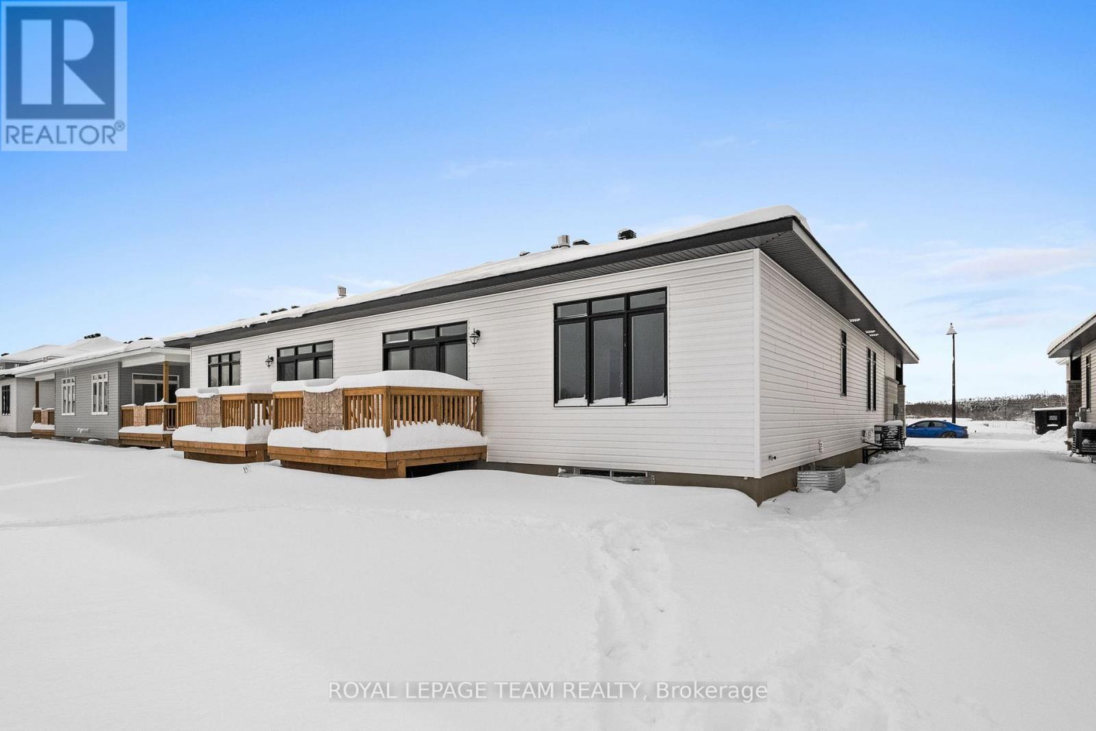 1051 Moore Street, Brockville, Ontario  K6V 0H1 - Photo 38 - X12643610