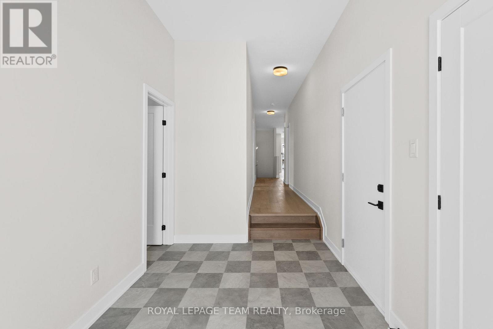 1051 Moore Street, Brockville, Ontario  K6V 0H1 - Photo 7 - X12643610