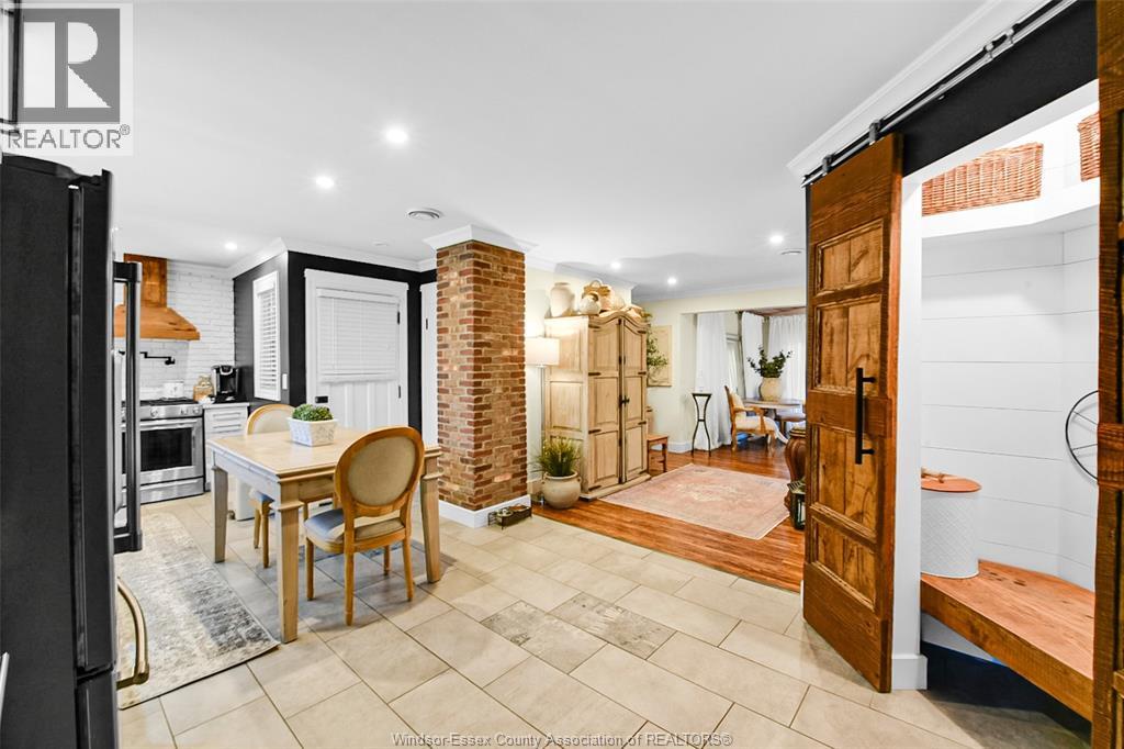 2735 Mark Avenue, Windsor, Ontario  N9E 2W4 - Photo 2 - 25031910