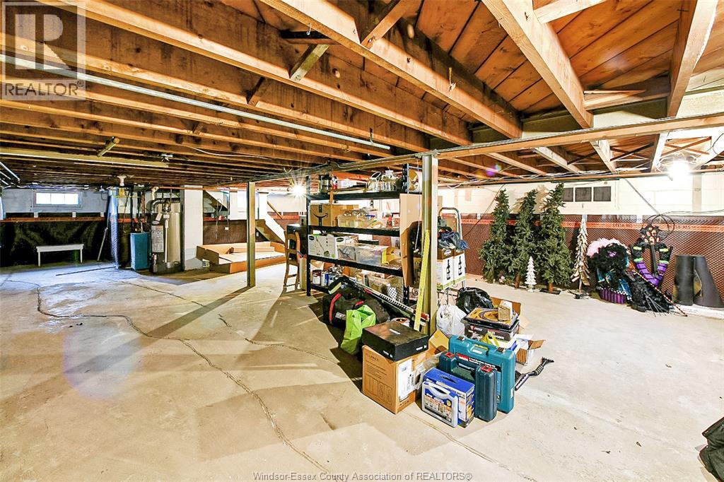 2735 Mark Avenue, Windsor, Ontario  N9E 2W4 - Photo 24 - 25031910