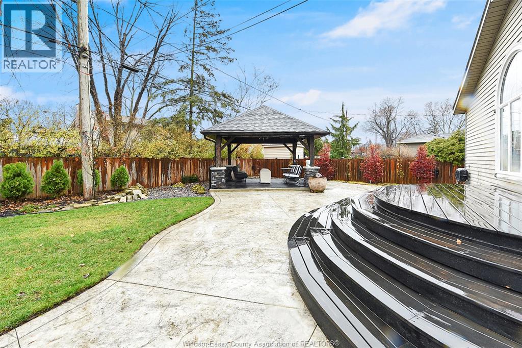 2735 Mark Avenue, Windsor, Ontario  N9E 2W4 - Photo 25 - 25031910