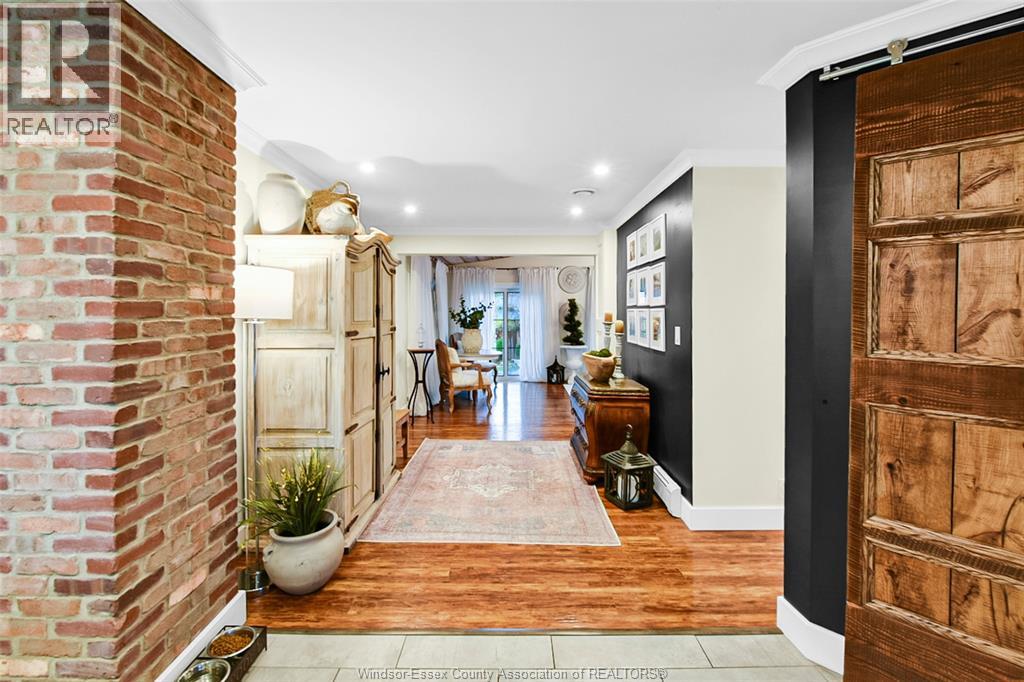 2735 Mark Avenue, Windsor, Ontario  N9E 2W4 - Photo 3 - 25031910