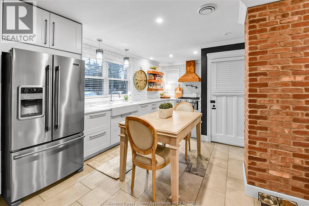 2735 Mark Avenue, Windsor, Ontario  N9E 2W4 - Photo 5 - 25031910
