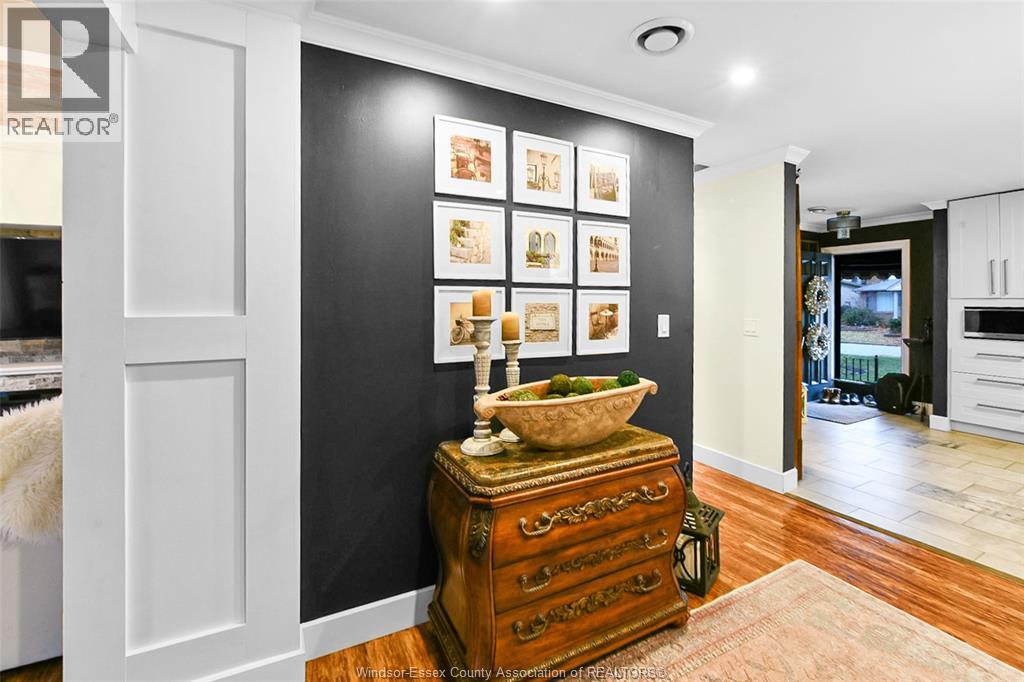2735 Mark Avenue, Windsor, Ontario  N9E 2W4 - Photo 9 - 25031910
