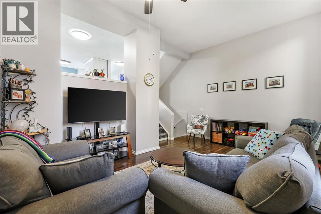 8, 7 Westland Road, Okotoks, Alberta  T1S 1Z1 - Photo 6 - A2263273