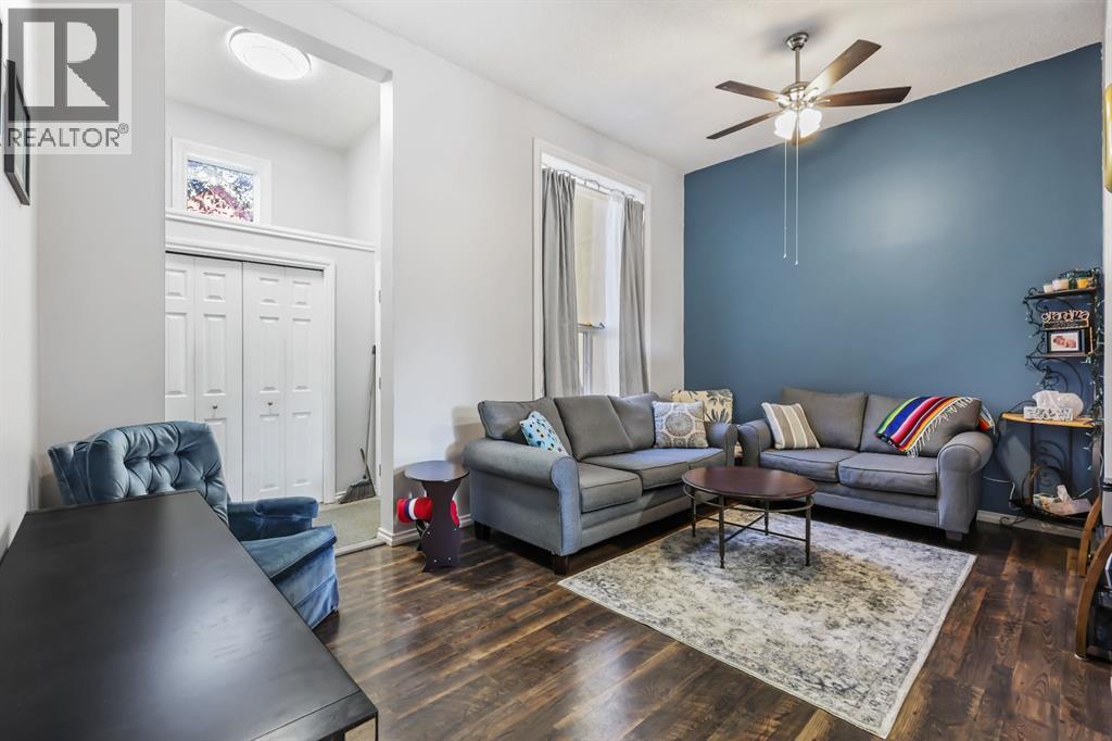 8, 7 Westland Road, Okotoks, Alberta  T1S 1Z1 - Photo 3 - A2263273