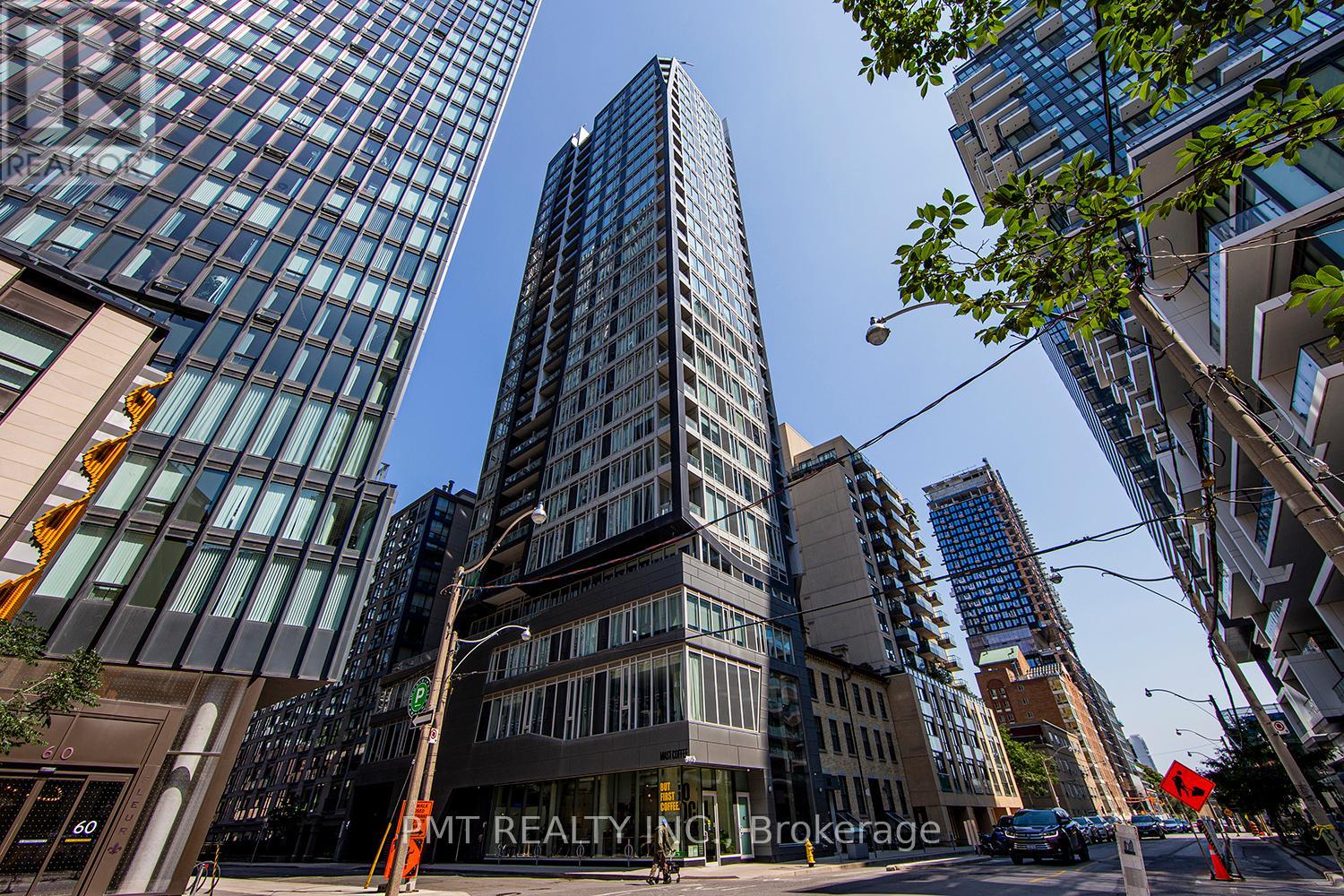 2001 - 68 SHUTER STREET, Toronto, Ontario
