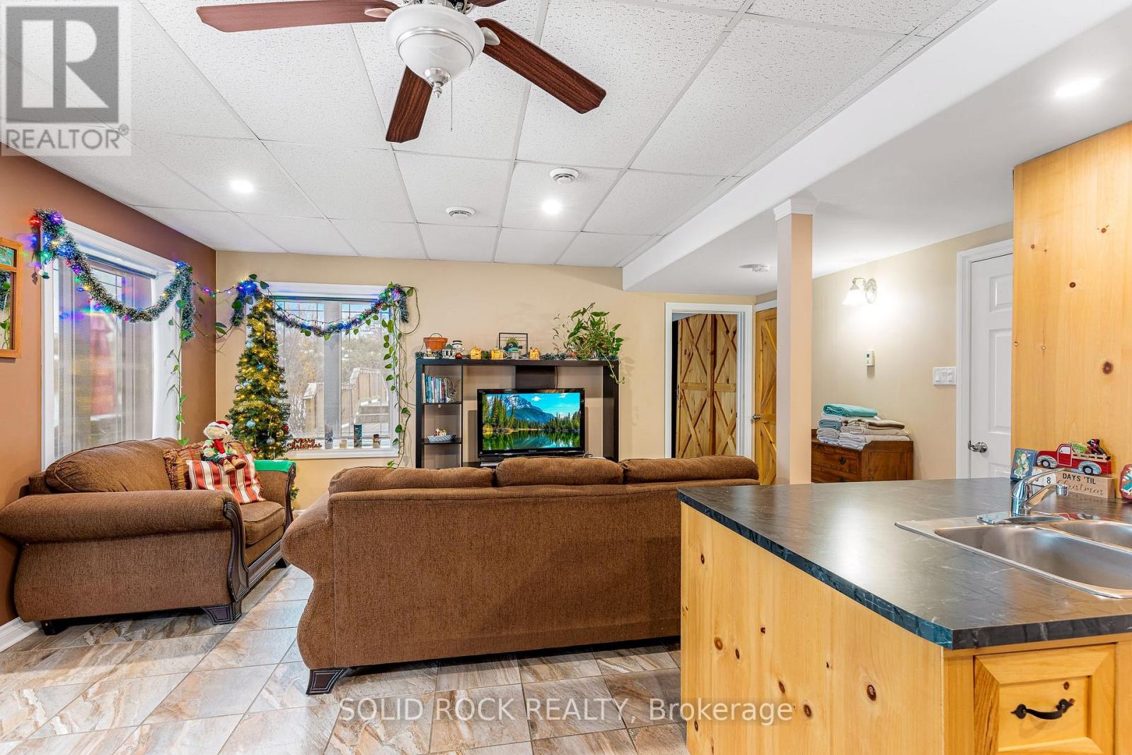 5 Shoreline Road, Edwardsburgh/cardinal, Ontario  K0E 1T1 - Photo 49 - X12606096