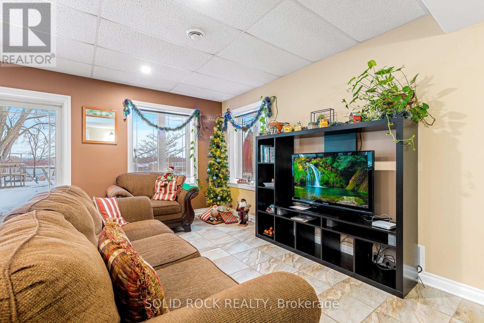 5 Shoreline Road, Edwardsburgh/cardinal, Ontario  K0E 1T1 - Photo 50 - X12606096