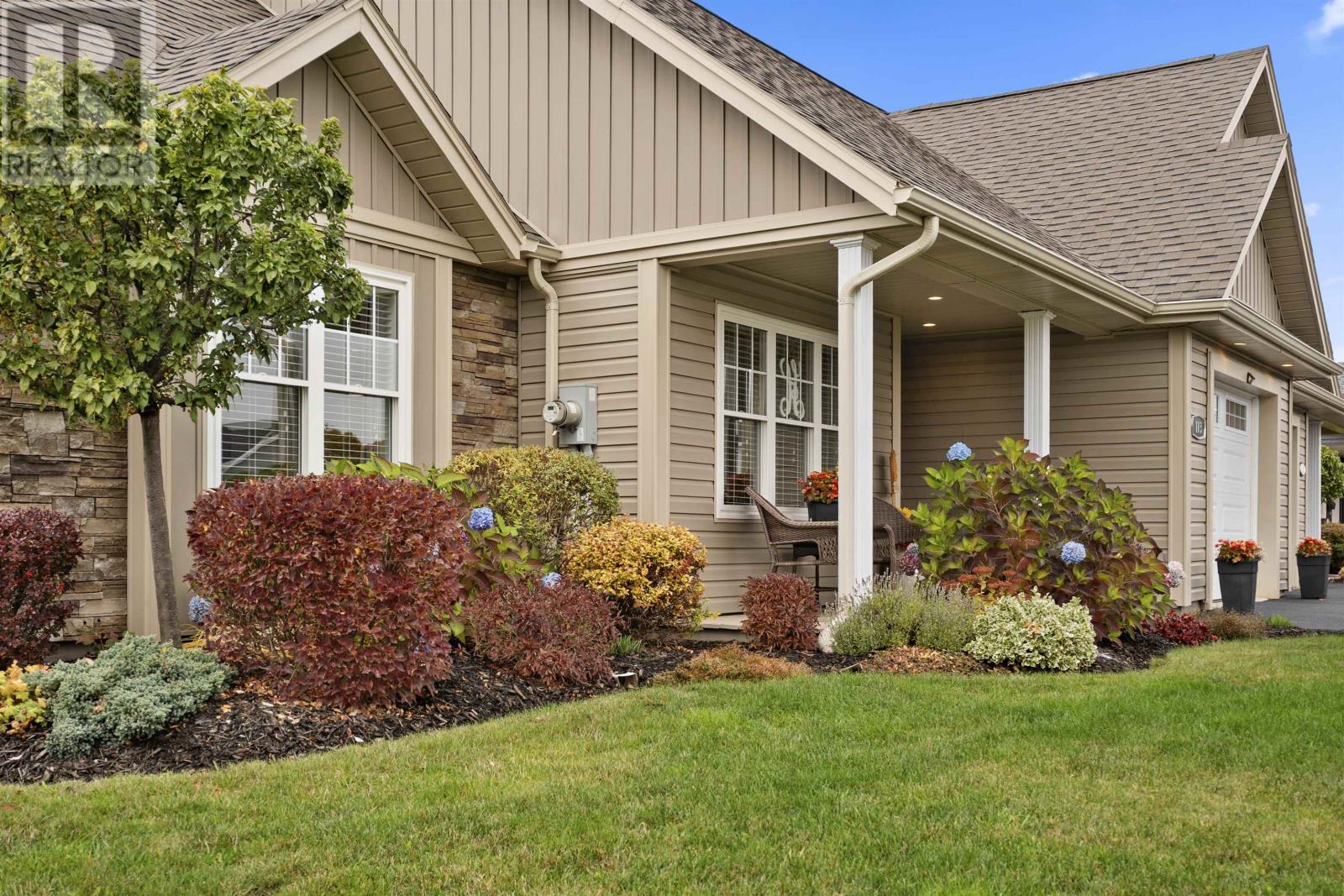 113 St.clair Street, Summerside, Prince Edward Island C1N 5H7 - Photo 2 - 202529612