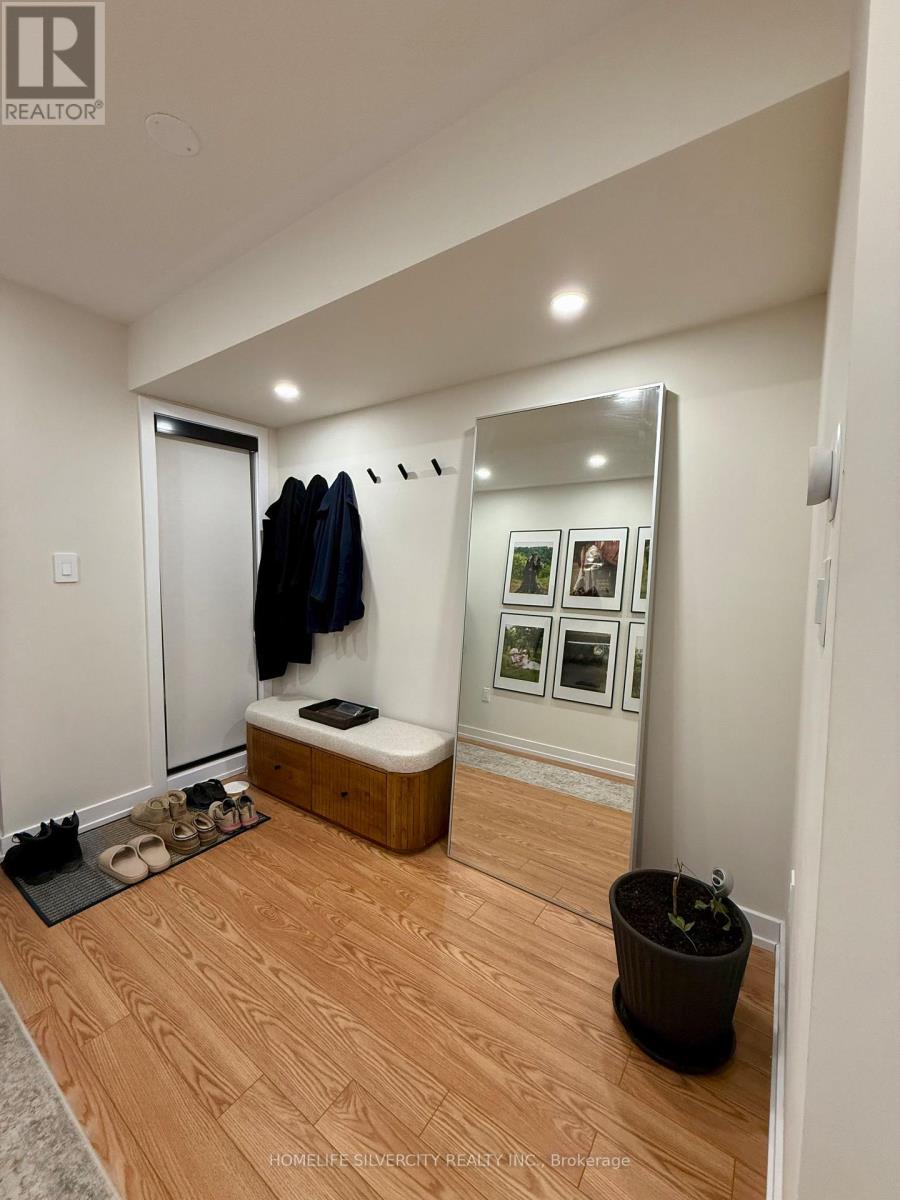 42 Chiffon Street, Vaughan, Ontario  L4L 0M6 - Photo 3 - N12643602